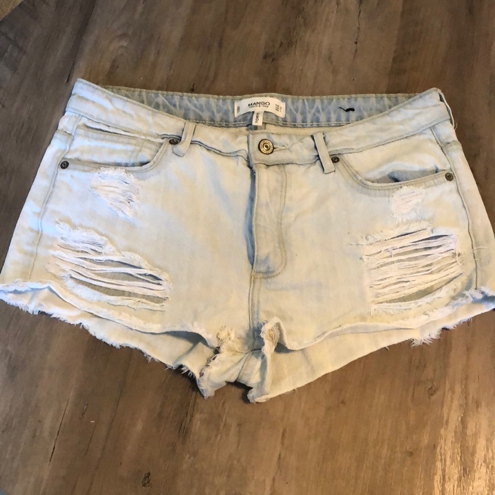 MANGO Light Denim Shorts. Size 6